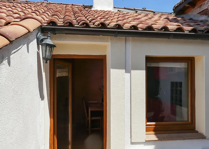 Hotel cerca del colegio: Apartamentos Rurales Altuzarra